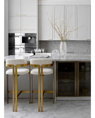 Hoker ROMEO – nowoczesny design i luksus w szczotkowanym złocie