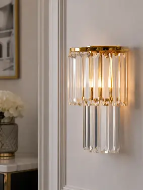 Lampa kryształowy kinkiet glamour nowoczesny złoty GLAMOUR XS w detalach wykończenia. Detal od PRIMAVERA HOME.