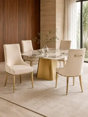Designer Italian-Style Chair in Beige and Gold BUBBLE w ujęciu z przodu. Ekspozycja w salonie od Primavera Home.