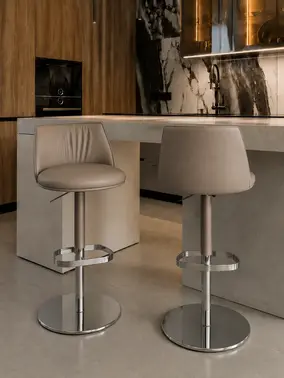 Nowoczesny hoker regulowany designerski skórzany MODERN w aranżacji nowoczesnego wnętrza. Meble na zamówienie od Primavera Home.