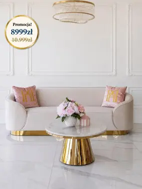 Sofa Beżowa Glamour Aksamitna FLORENCE Złote Nogi widoczna z boku, prezentująca elegancję w każdym detalu. Meble na zamówienie od Primavera Home.