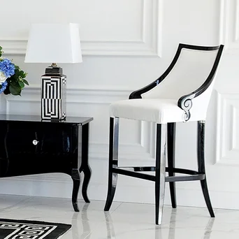 Luksusowy hoker CARLOTTA do jadalni, włoski design, miękkie siedzisko
