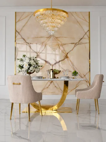 Detal wykończenia stolika glamour, podkreślający luksusowy charakter, dostępny w Primavera Home.