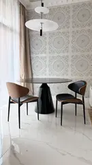 Krzesło nowoczesne designerskie tapicerowane drewniane na czarnym stelażu WING