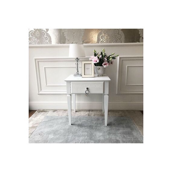 HAMPTONS glamorous New York bedroom bedside table, white