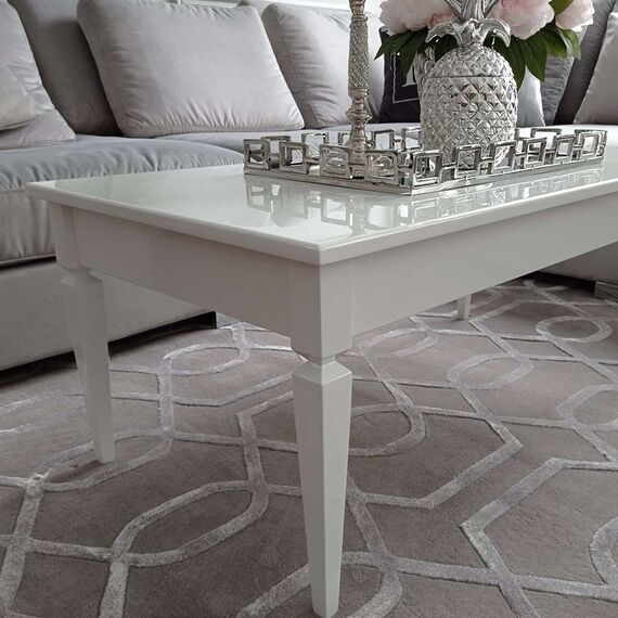 Wooden glamor coffee table for the ELEGANCE dining room, hamptons style