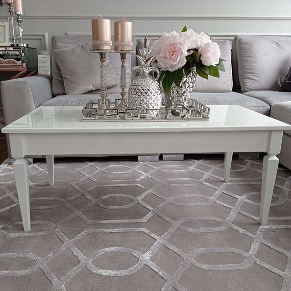 Wooden glamor coffee table for the ELEGANCE dining room, hamptons style