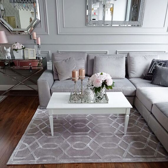 Wooden glamor coffee table for the ELEGANCE dining room, hamptons style