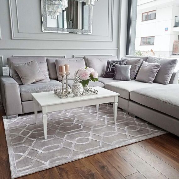 Wooden glamor coffee table for the ELEGANCE dining room, hamptons style