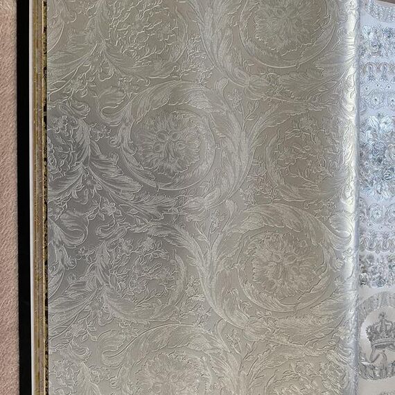 Tapeta geometryczna Versace IV Barocco Metallics ornamentna, jasny niebieski