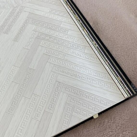 Ekskluzywna tapeta geometryczna Versace odcienie szarości szara jodełka chevron zygzaki