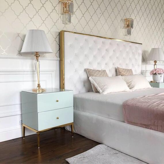 Zestaw 2szt szafek nocnych  Franco do sypialni glamour biała ze złotą podstawą OUTLET