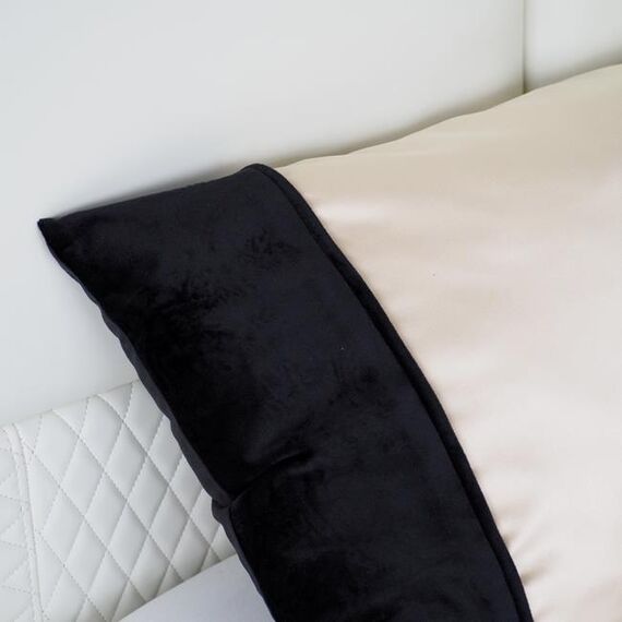 Elegant two-color high-quality pillow for living rooms, bedrooms