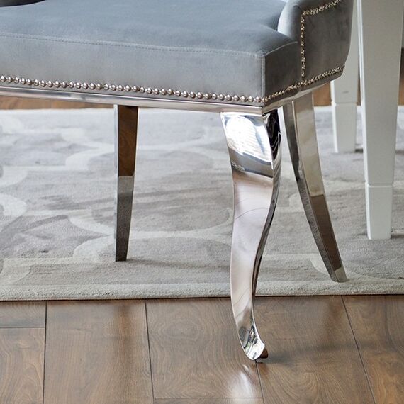 Krzesło glamour ekskluzywne, tapicerowane, pikowane z kołatką, do jadalni, na stalowych, giętych nogach, szare, srebrne MADAME