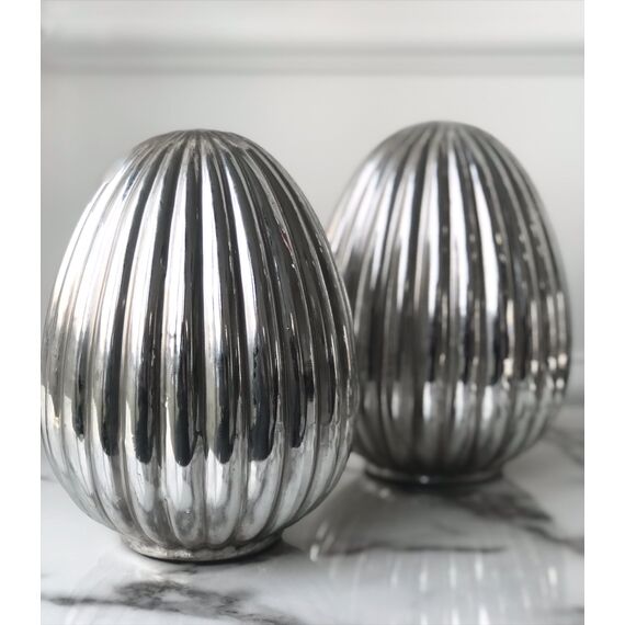 Dekoracja na stół, konsolę, wielkanocne srebrne plisowane JAJKO S