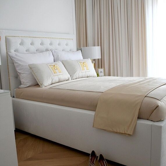 New York bed glamour upholstered quilted chesterfield grey, white MODERN