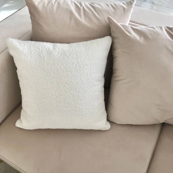 Elegancka poduszka, 50x50, misiowa tkanina, biała, do sypialni, salonu