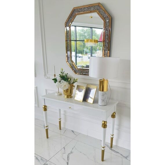 Glamorous, New York style, high gloss, luxurious, stylish Queen console