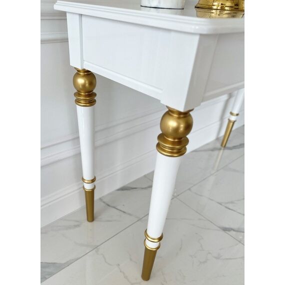 Glamorous, New York style, high gloss, luxurious, stylish Queen console