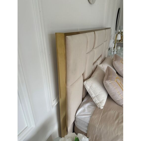 Łóżko glamour tapicerowane, nowoczesne, ze złotą listwą, beżowe 180x200cm EMPORIO