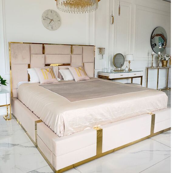 Łóżko glamour tapicerowane, nowoczesne, ze złotą listwą, beżowe 180x200cm EMPORIO