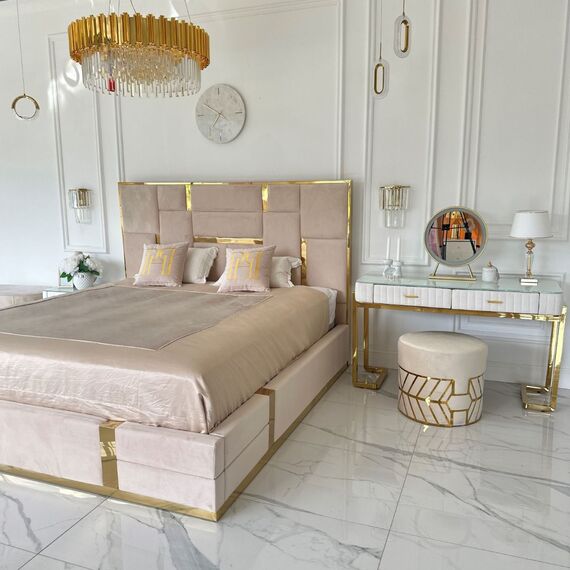 Łóżko glamour tapicerowane, nowoczesne, ze złotą listwą, beżowe 180x200cm EMPORIO