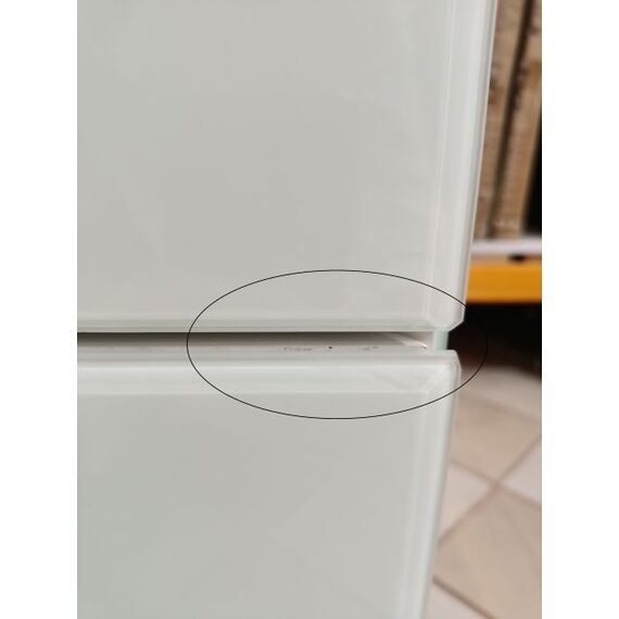 Zestaw 2szt szafek nocnych  Franco do sypialni glamour biała ze złotą podstawą OUTLET