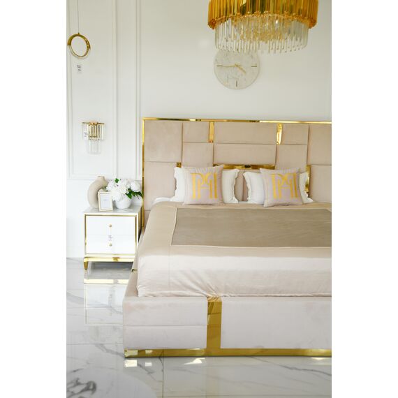 Łóżko glamour tapicerowane, nowoczesne, ze złotą listwą, beżowe 180x200cm EMPORIO