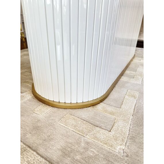 Glamorous extendable table, white, wooden, glossy, varnished, classic for the New York PALERMO dining room