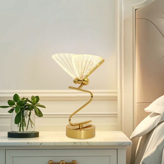 Crystal table lamp MOTYL, gold, glamorous night lamp, modern
