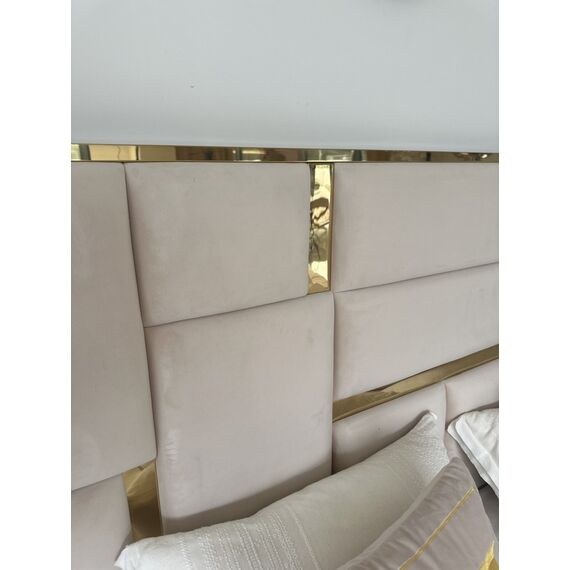 Łóżko glamour tapicerowane, nowoczesne, ze złotą listwą, beżowe 180x200cm EMPORIO