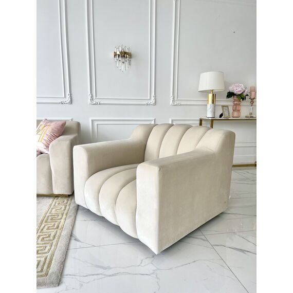 Beżowy duży nowoczesny fotel glamour ze złotymi detalami LONDON