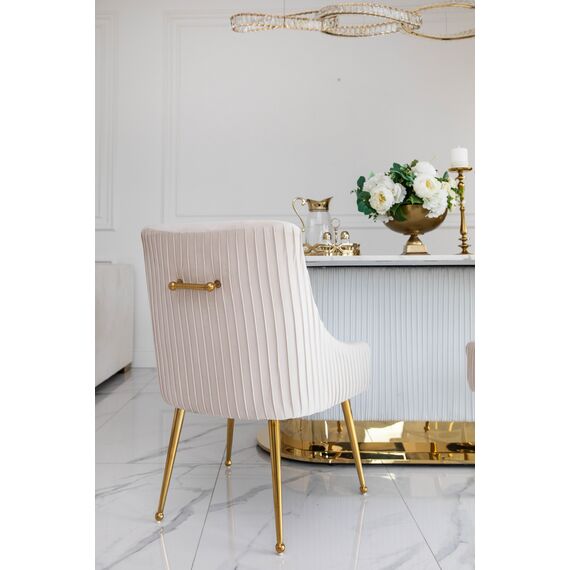 Krzesło beżowe glamour na złotych nogach z kołatką do jadalni, toaletki, nowoczesne, tapicerowane, designerskie PALOMA