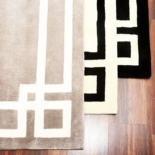 CLASSIC BLACK New York carpet in the glamor style of black and white