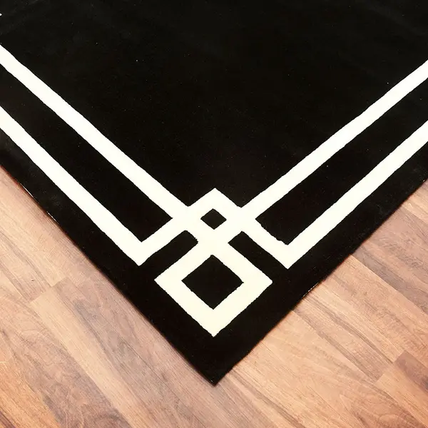 CLASSIC BLACK New York carpet in the glamor style of black and white