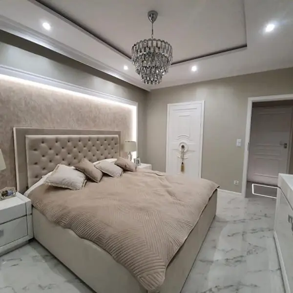 Łóżko glamour tapicerowane pikowane chesterfield, nowojorskie szare, białe MODERN