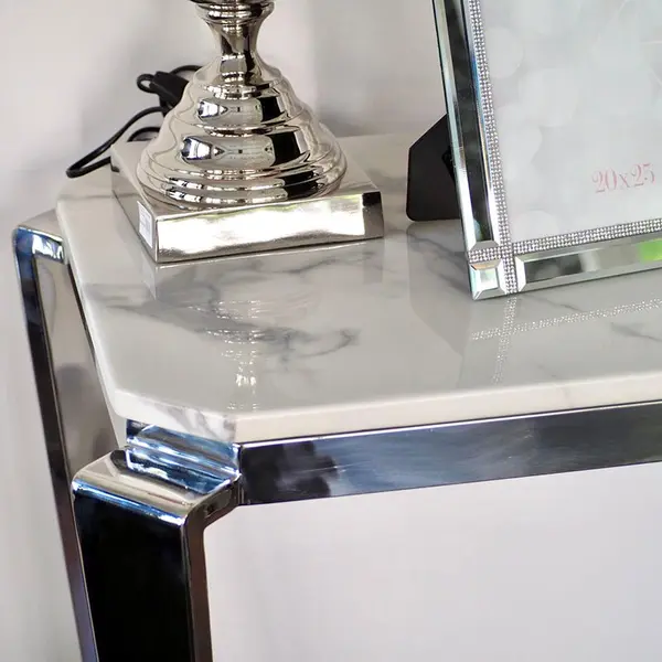 Konsola glamour srebrna z białym konglomeratem RALPH