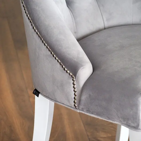 Krzesło glamour z pikowanym oparciem, klasyczne, do jadalni, z kołatką, nowojorskie, nowoczesne, srebrne PRINCE II