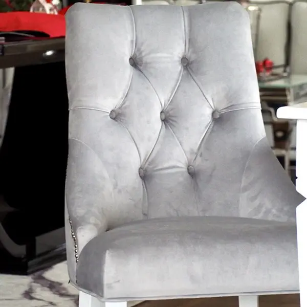 Krzesło glamour z pikowanym oparciem, klasyczne, do jadalni, z kołatką, nowojorskie, nowoczesne, srebrne PRINCE II