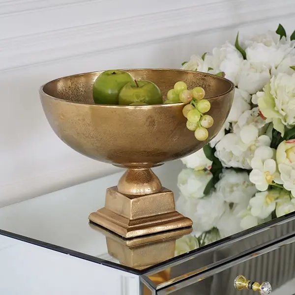 A bowl on the leg, golden square, 30 cm kuler base