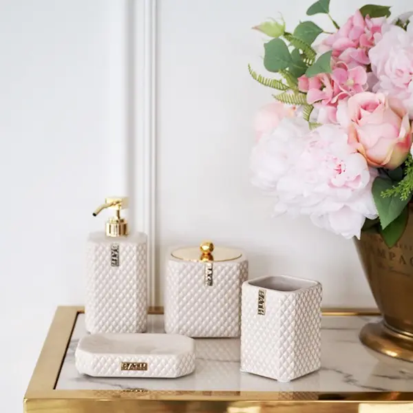 Ceramic golden soap dish caramel beige Lene Bjerre