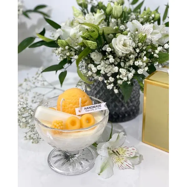 Scented candle natural vanilla ice cream dessert - a gift for her