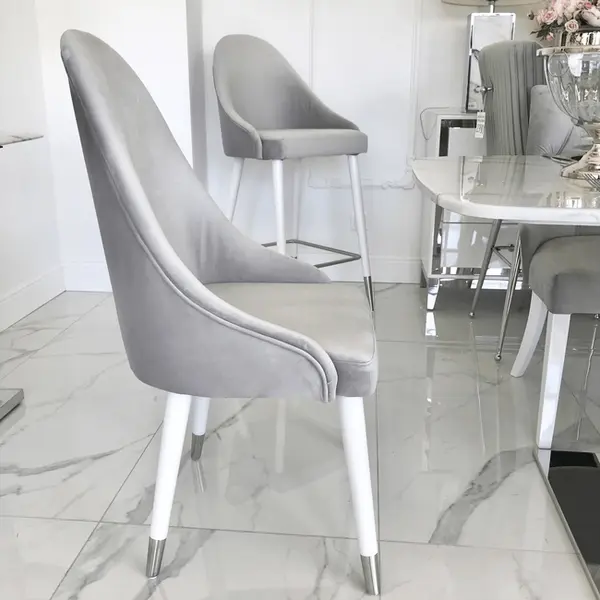 Krzesło glamour, luksusowe, tapicerowane, do jadalni, klasyczne, nowojorskie, srebrne CAPRI