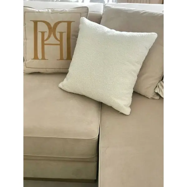 Elegancka poduszka, 50x50, misiowa tkanina, biała, do sypialni, salonu