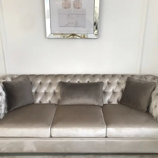 Poduszka 40x40, brązowa, gładka, w welurowej tkaninie, do sypialni, salonu