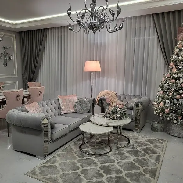 Ekskluzywna sofa pikowana srebrna rozkładana kanapa AVIATOR