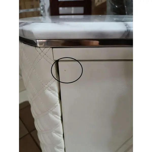 Zestaw dwóch szafek nocnych glamour, stylowe z ekoskórą, białe srebrne szafki nocne z szufladami HERMITAGE OUTLET