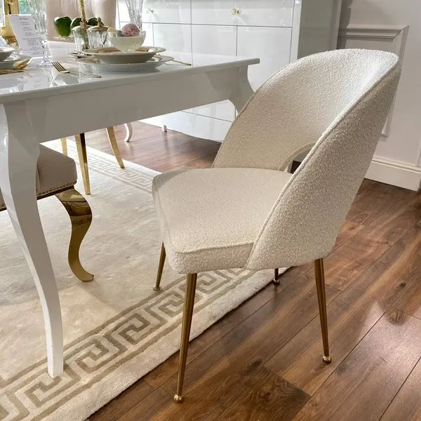 Krzesło nowoczesne na złotych nogach, tapicerowane boucle do jadalni glamour CARDINALE