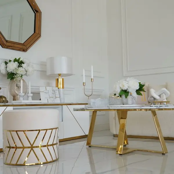 Pufa okrągła, do sypialni, toaletki, tapicerowana, pufa glamour beżowa złota DIAMOND