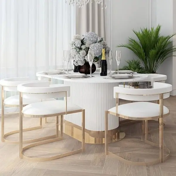 Designerskie krzesło glamour, złote,  do jadalni, nowoczesne, półokrągłe, do toaletki, stalowe MARCO